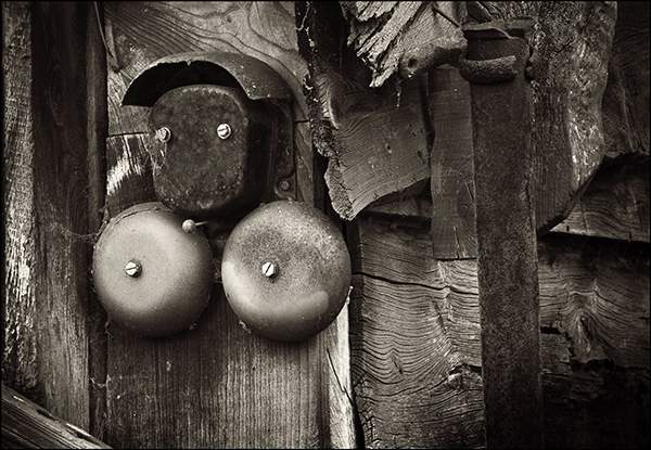 Old Telephone Bell.jpg - Old Telephone Bell